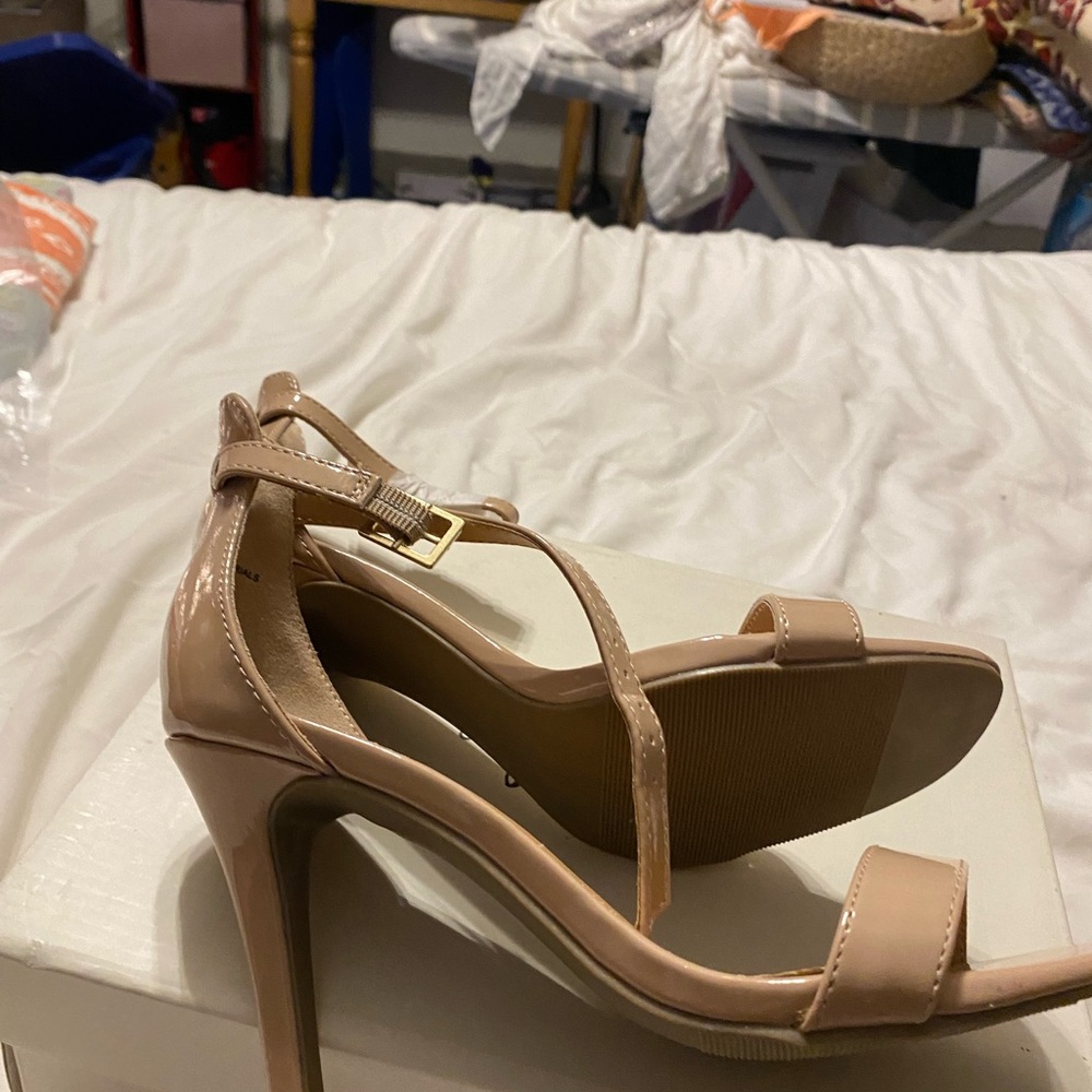 New Style & Co pale pink color saddles size M